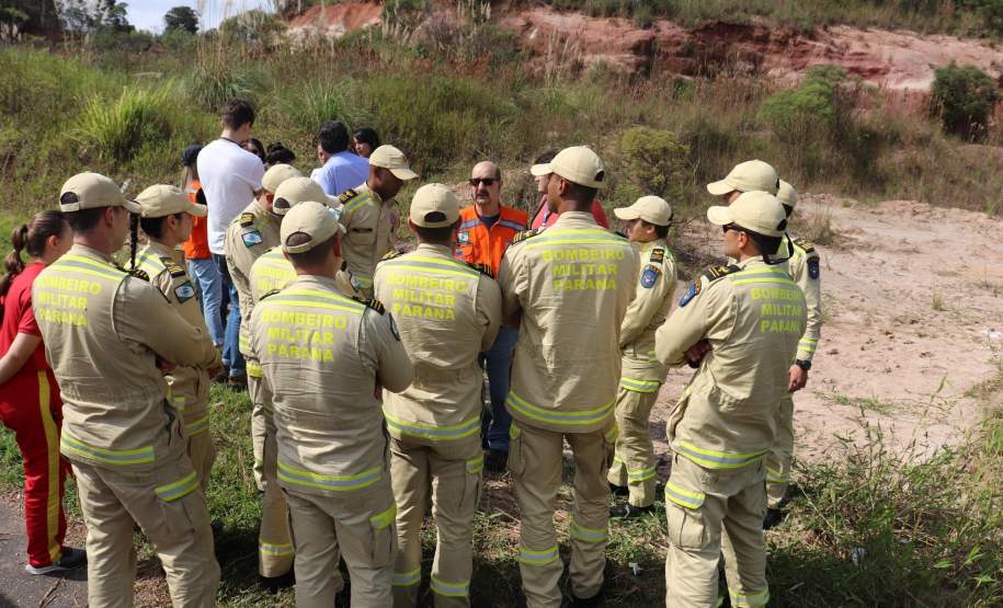 Técnicos Defesa Civil, IAT e Amep vão a campo avaliar condições geológicas na RMC