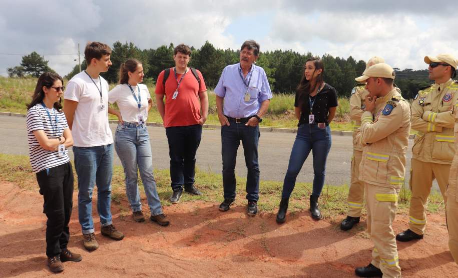 Técnicos Defesa Civil, IAT e Amep vão a campo avaliar condições geológicas na RMC