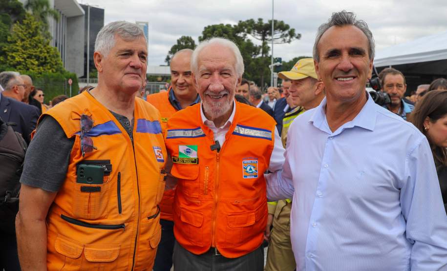 Resposta rápida: Estado entrega equipamentos a 100 municípios para combate a incêndios