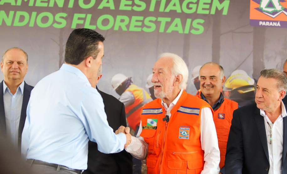 Resposta rápida: Estado entrega equipamentos a 100 municípios para combate a incêndios