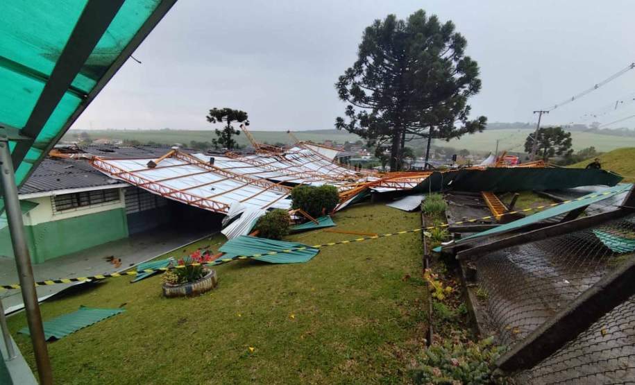 Defesa Civil atende municípios atingidos pelos temporais; ventos chegaram a 121 km/h