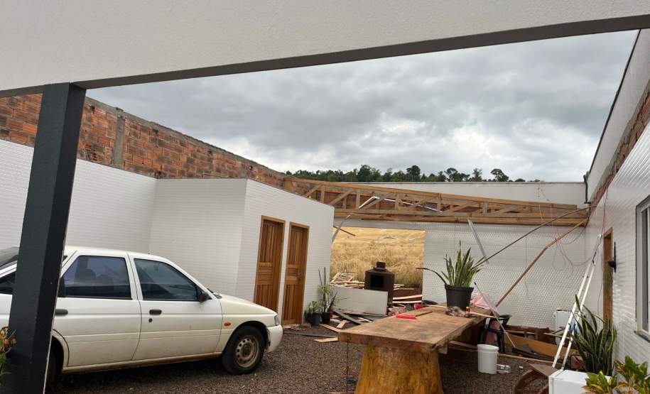 Defesa Civil atende municípios atingidos pelos temporais; ventos chegaram a 121 km/h