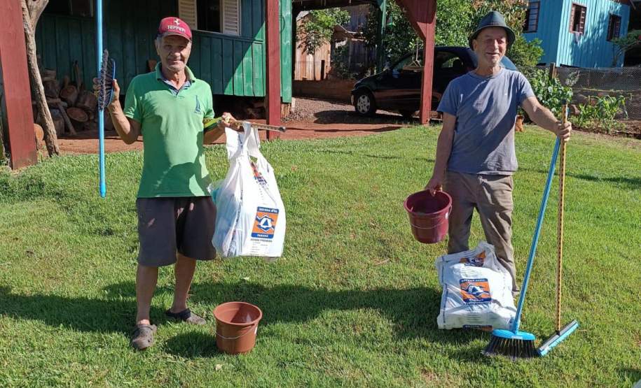 Defesa Civil envia ajuda humanitária para Santa Maria do Oeste e Dois Vizinhos