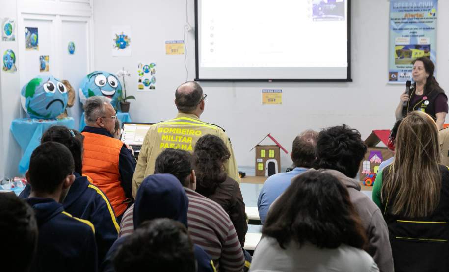 Semana de Redução de Risco de Desastres nos colégios reforça papel das Brigadas Escolares