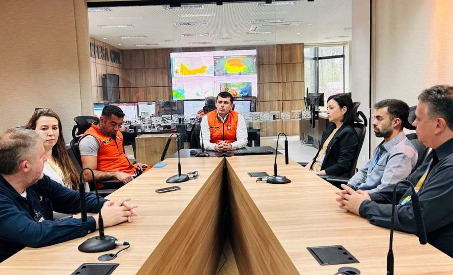 Alertas e prevenção: meteorologista do Simepar integra equipe da Defesa Civil