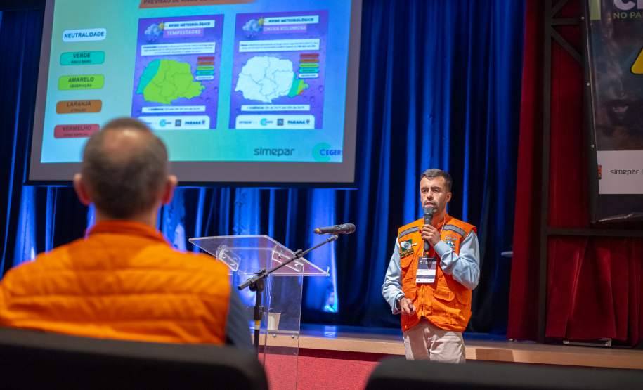 Conferência do Clima reúne prefeituras, apresenta dados meteorológicos e discute futuro