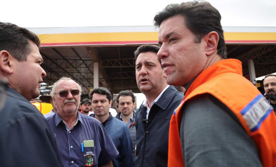 Em Rio Bonito do Iguaçu, Ratinho Junior anuncia força-tarefa para reconstrução das casas