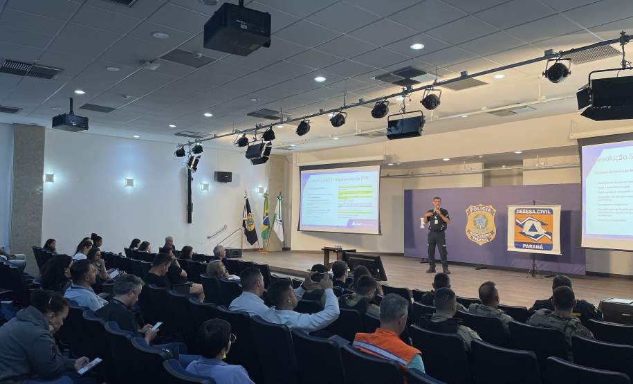 Defesa Civil do Paraná impacta 2 mil pessoas sobre ações de prevenção de riscos