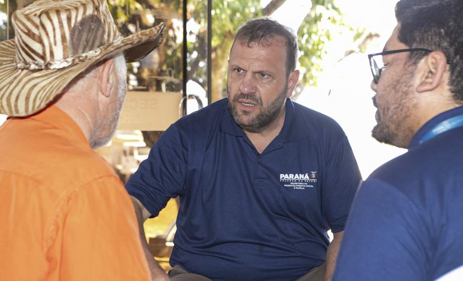 Estado entrega primeiros cartões de até R$ 50 mil para reconstrução de casas em Rio Bonito do Iguaçu
