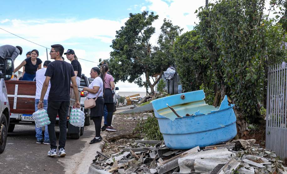 Histórias comoventes: moradores de Rio Bonito do Iguaçu começam a reconstruir a vida