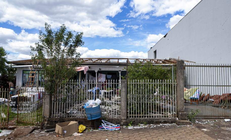 Histórias comoventes: moradores de Rio Bonito do Iguaçu começam a reconstruir a vida