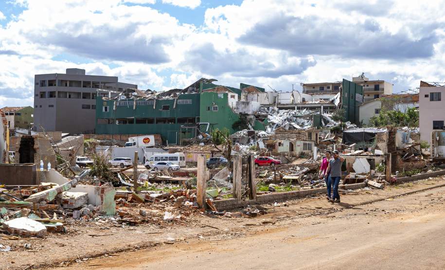 Histórias comoventes: moradores de Rio Bonito do Iguaçu começam a reconstruir a vida