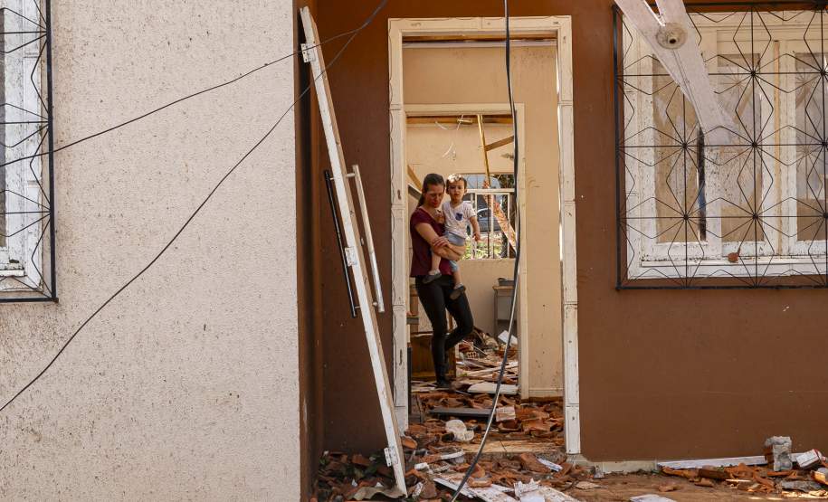 Histórias comoventes: moradores de Rio Bonito do Iguaçu começam a reconstruir a vida