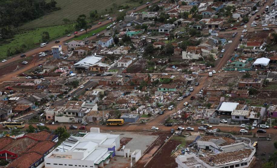 Hospitais de toda a região recebem vítimas do tornado; Defesa Civil orienta sobre doações