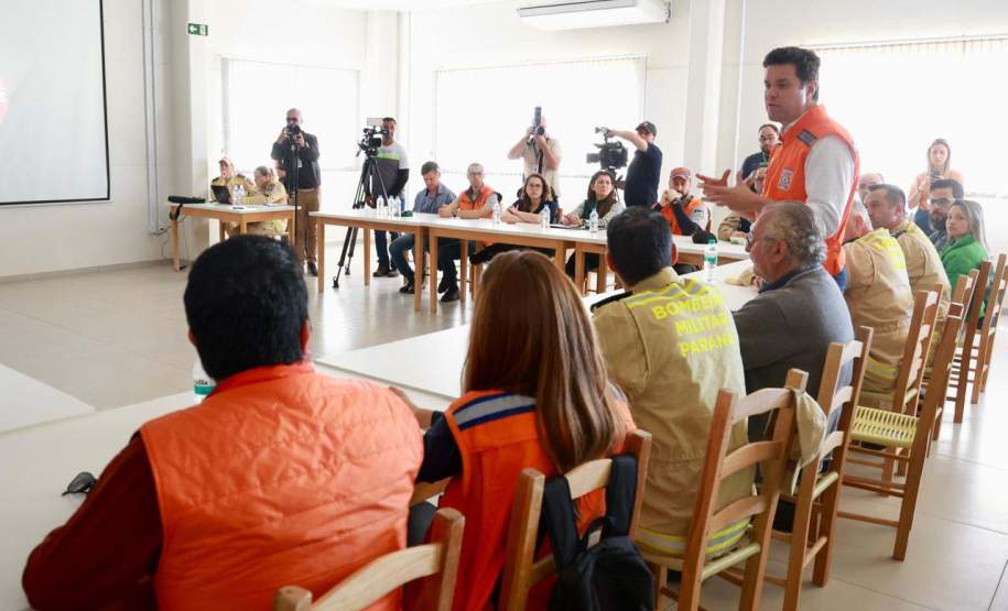 Governo do Estado alinha novas ações para a reconstrução de Rio Bonito do Iguaçu