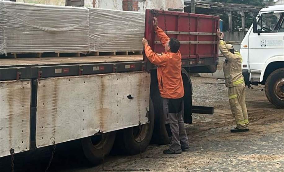 Com envio das primeiras 2.600 telhas, Estado amplia apoio a Ponta Grossa após granizo