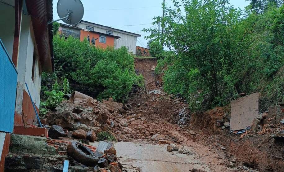 Após chuvas intensas, Defesa Civil atende cidades do Paraná