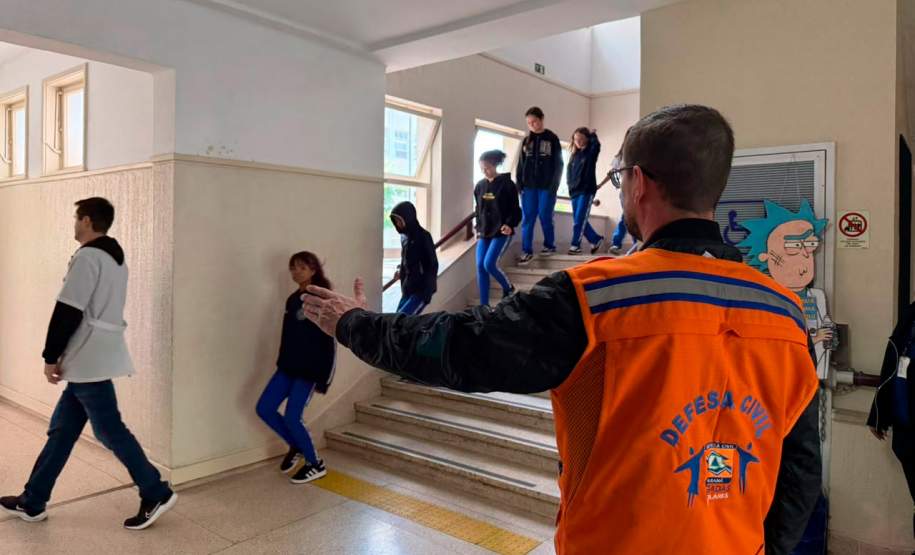 Estado lança guia prático com orientações às escolas em preparação para o El Niño