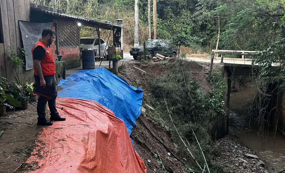 Estado, União e municípios iniciam levantamento de danos em estruturas de Cerro Azul e Adrianópolis