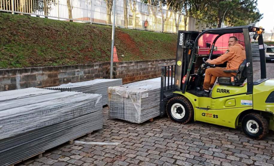 Defesa Civil Estadual envia 2,6 mil telhas para municípios atingidos pela chuva