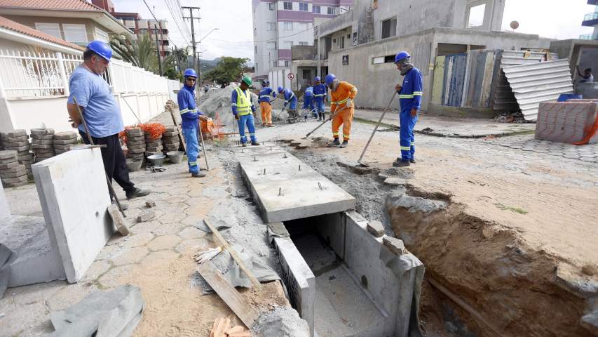 Governador sanciona lei que amplia fundo de calamidades para apoio a ações preventivas
